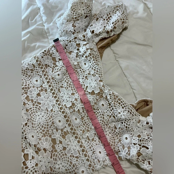 Lush Clothing Lush Puff Sleeve Crochet Lace Mini Dress
White Size M - Picture 6 of 14